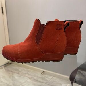 Sorel Women's Vibrant Red Ankle Booties